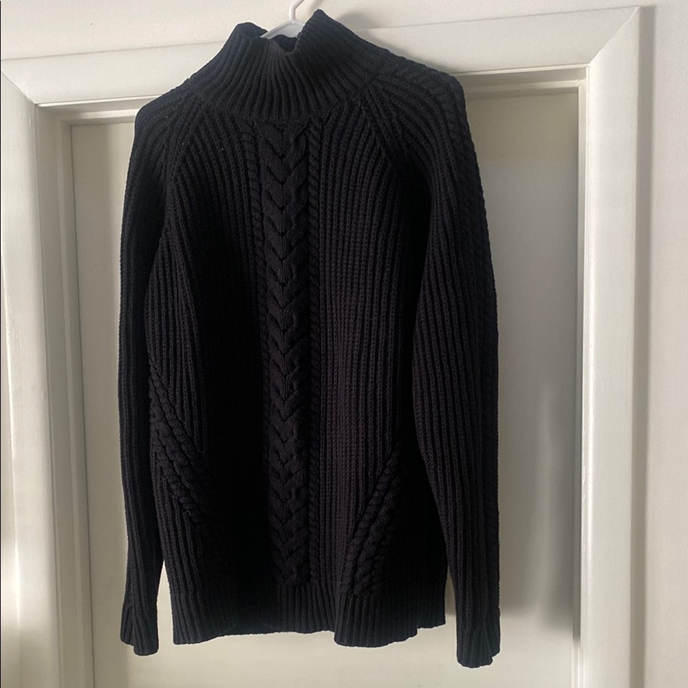 Lululemon black chunky cable sweater, sz 12